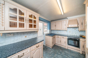 KITCHEN- click for photo gallery